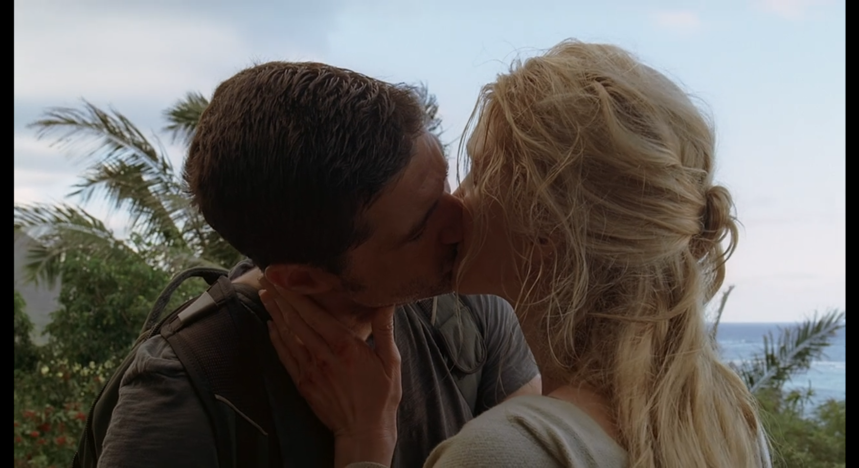 Jack and Juliet smooch face